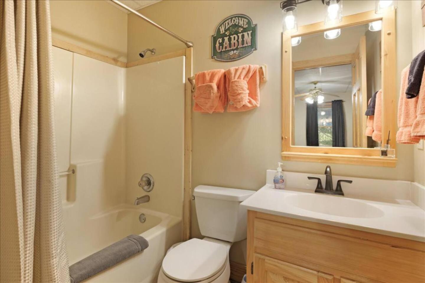 5Br Smoky Cabin Hot Tub, Games, 1 Mi To Parkway Пиджен Фордж Екстериор снимка