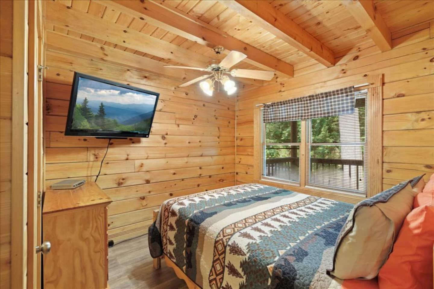 5Br Smoky Cabin Hot Tub, Games, 1 Mi To Parkway Пиджен Фордж Екстериор снимка