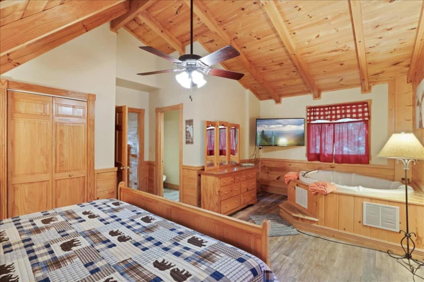 5Br Smoky Cabin Hot Tub, Games, 1 Mi To Parkway Пиджен Фордж Екстериор снимка