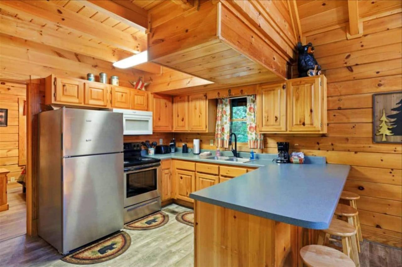 5Br Smoky Cabin Hot Tub, Games, 1 Mi To Parkway Пиджен Фордж Екстериор снимка